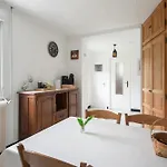 La Rose De *